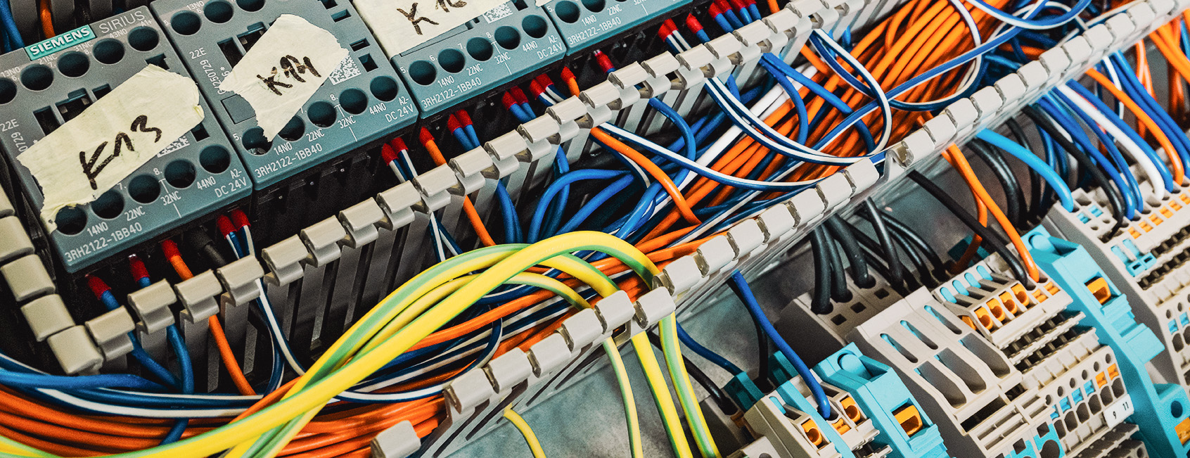 Kabel in einem Schaltschrank - Quelle: WFB/Rathke