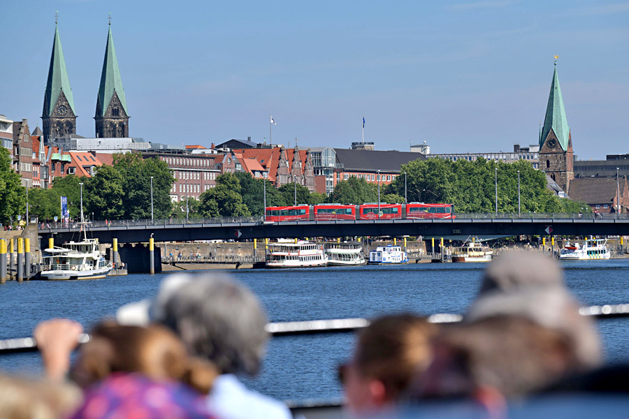 Eine Hafenrundfahrt auf der Weser