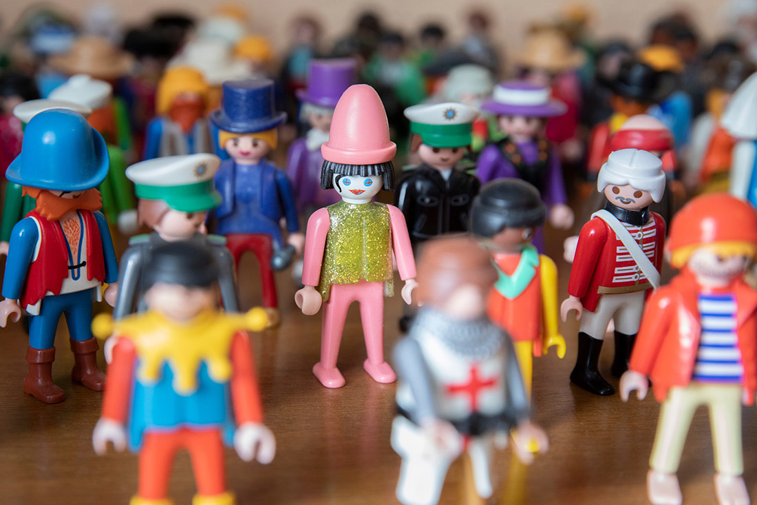 Ob Harlekin, Zirkusclown oder Polizist: Andreas Bendfeldt sammelt aktuelle, aber vor allem auch historische und rare Playmobil-Figuren.