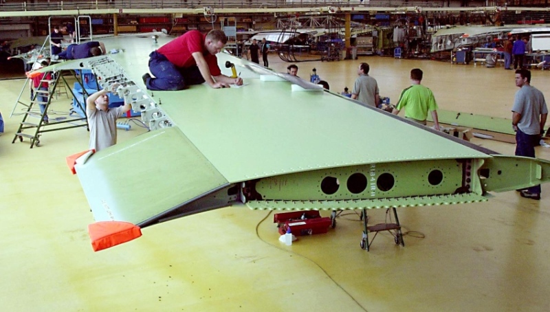 Tragflächenmontage bei Bremen Airbus