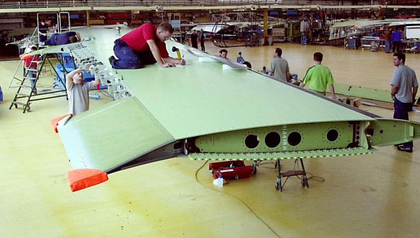 Tragflächenmontage bei Bremen Airbus