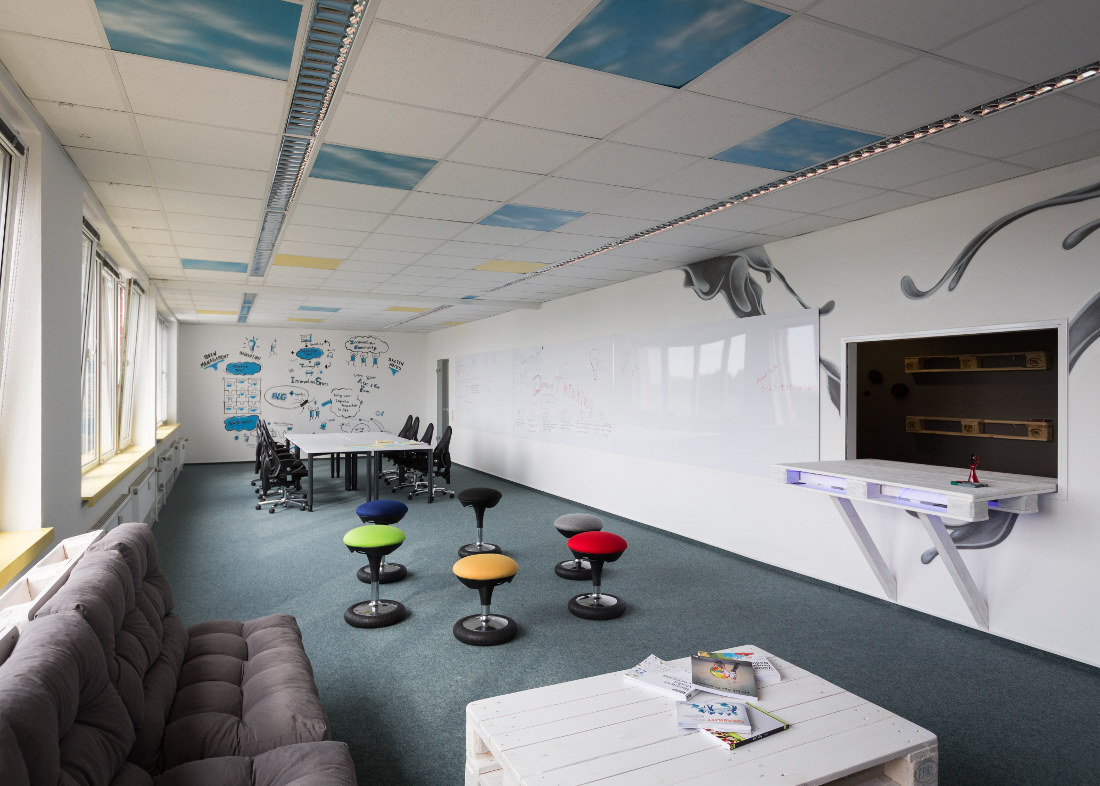 Take a look into the digilab: clean and colorful Take a look into the digilab: clean and colorful