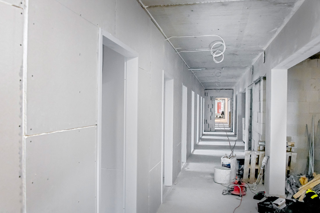 Der Innenausbau schreitet auf allen Stockwerken schnell voran Der Innenausbau schreitet auf allen Stockwerken schnell voran