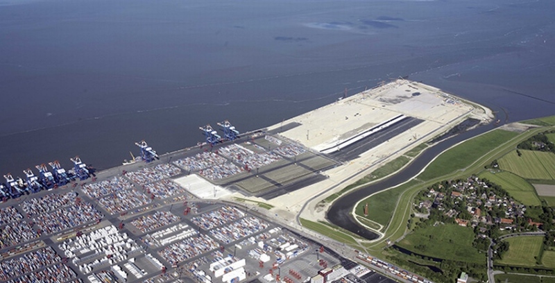 Luftaufnahmen: Container Terminal in Bremerhaven 2007