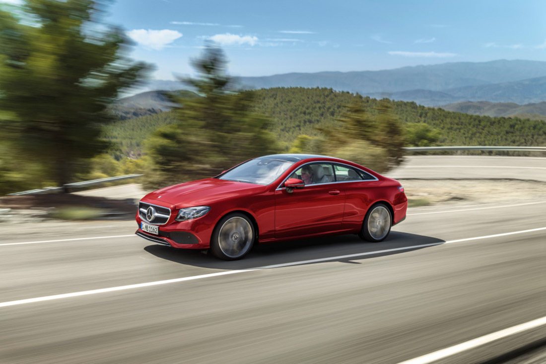 Sportliches für die obere Mittelklasse im E-Klasse Coupé, hier die neueste Version, die ab März 2017 an den Start geht Sportliches für die obere Mittelklasse im E-Klasse Coupé, hier die neueste Version, die ab März 2017 an den Start geht