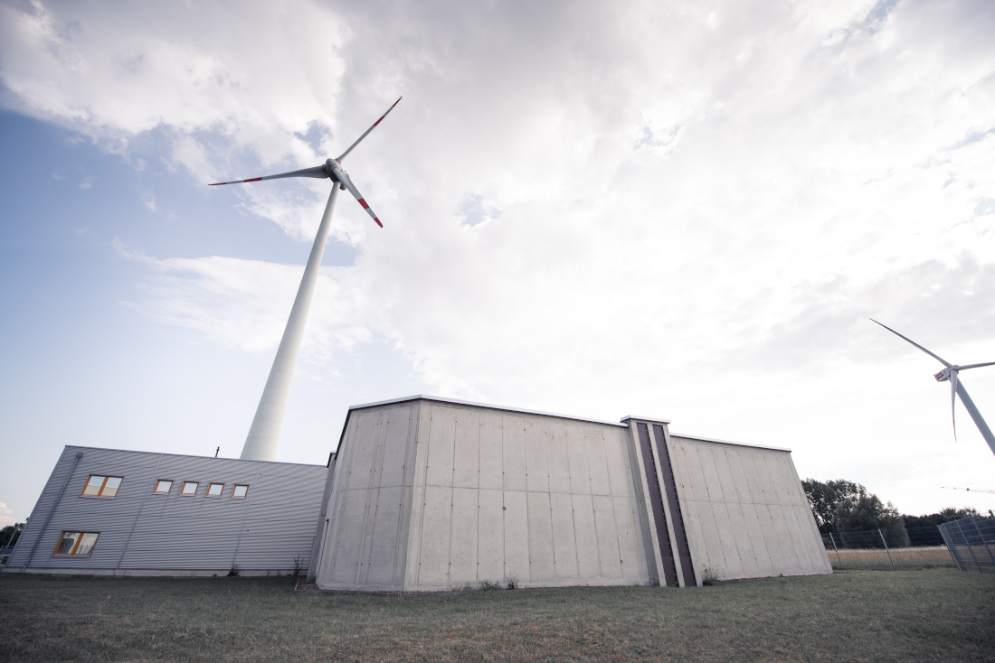 This building contains the large wind tunnel of Deutsche WindGuard GmbH in Bremerhaven.