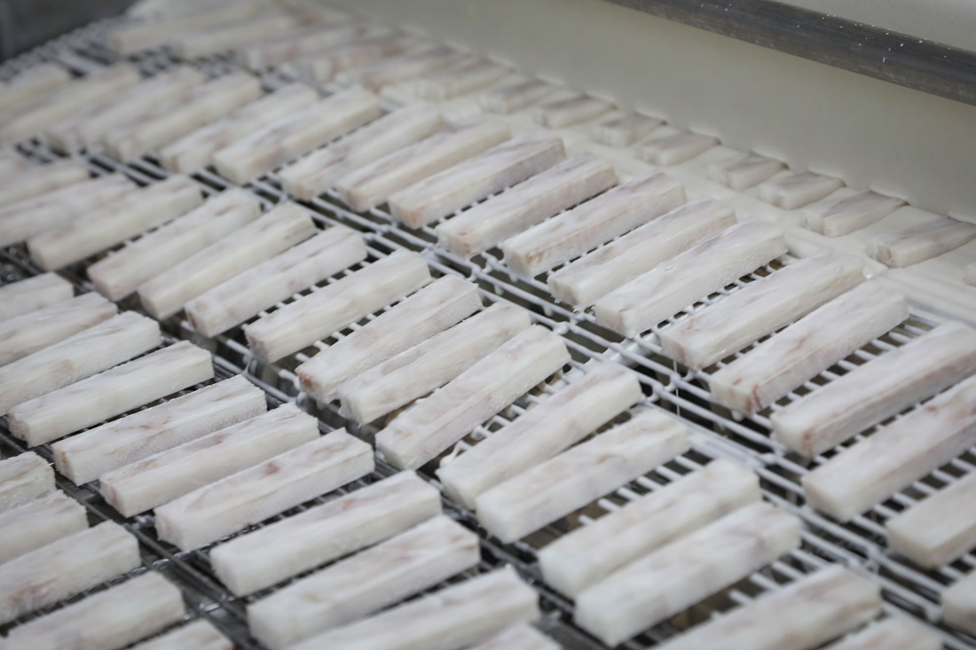 The beginning of the fish finger production