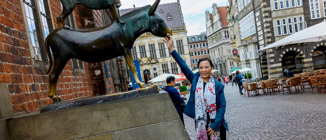 Huong Thi Hoang on a visit to Bremen Huong Thi Hoang on a visit to Bremen