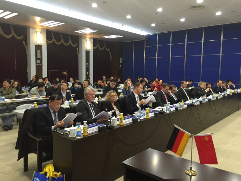 Kooperationsgespräche zwischen deutschen und chinesischen Experten in Shanghai
