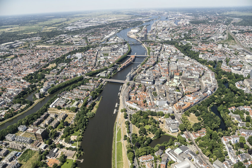 Bremer Innenstadt und Weser