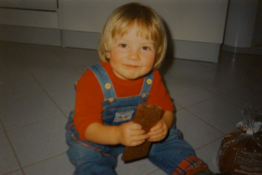 Nele Grasshoff as a child with chocolate Nele Grasshoff as a child with chocolate