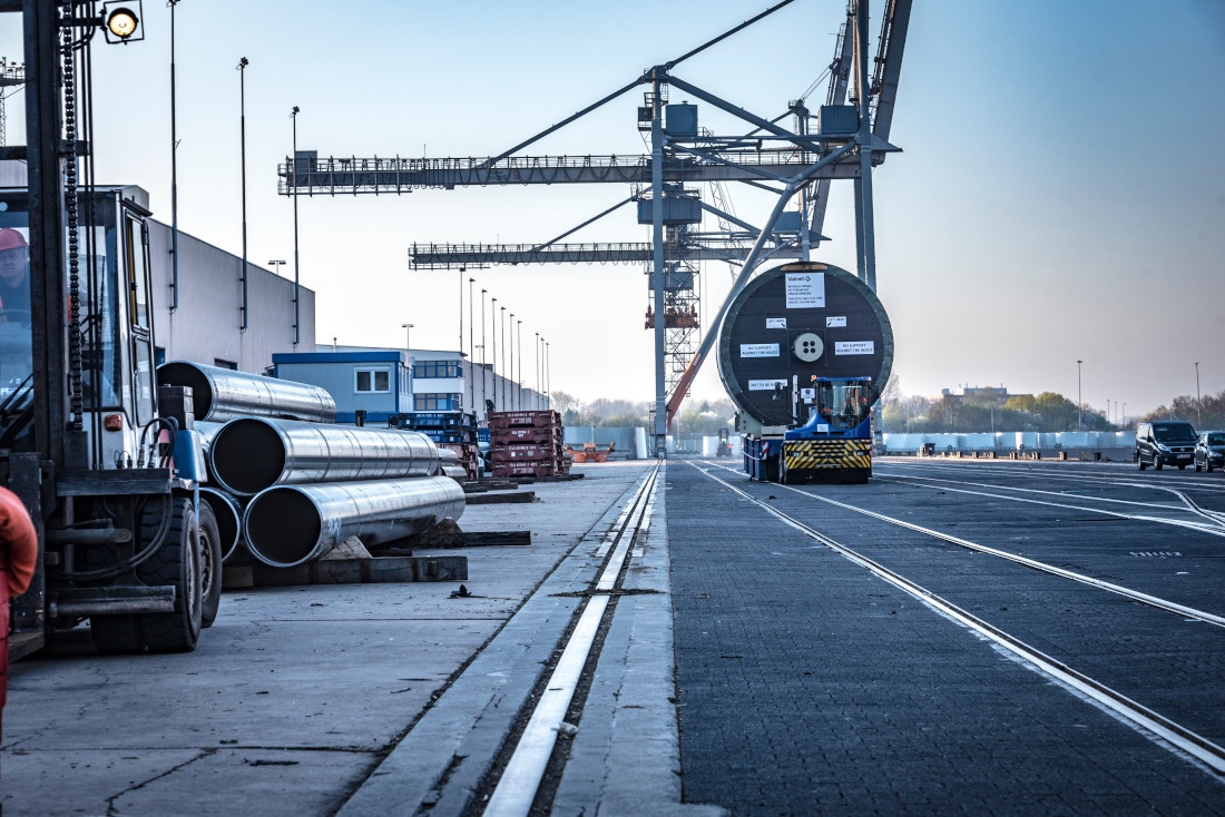 Neustädter Hafen in Bremen specialises in breakbulk cargo, such as large pipes and machinery parts.