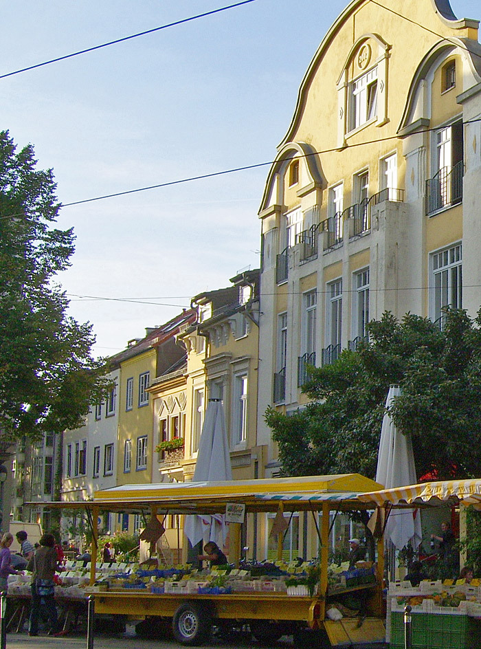 Eco market on the Ulrichsplatz in Bremen Eco market on the Ulrichsplatz in Bremen