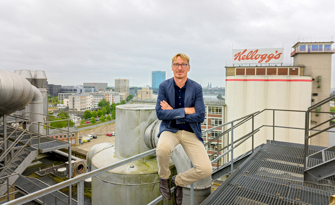 Klaus Meier überblickt das Areal der Überseeinsel (Archivbild) Klaus Meier überblickt das Areal der Überseeinsel (Archivbild)