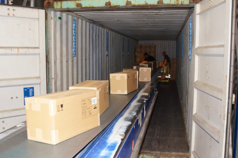This is the last area in the logistics chain where heavy manual labour is still required. The IRiS robot project, which received €3.3 million in funding, is designed to relieve this burden. This is the last area in the logistics chain where heavy manual labour is still required. The IRiS robot project, which received €3.3 million in funding, is designed to relieve this burden.