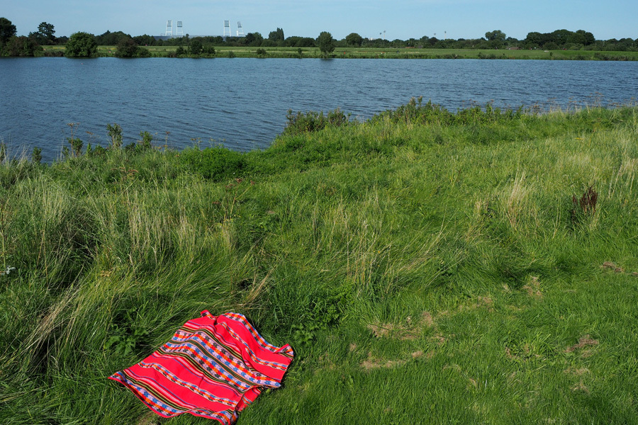 Picknicken am Werdersee mit Blick auf das Weserstadion