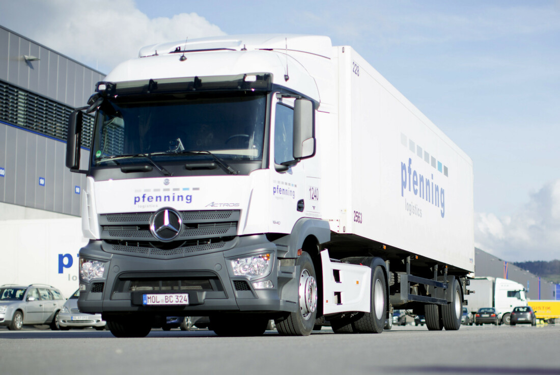 Seit 2006 begleitet Pfenning als Logistikpartner das Mercedes-Benz Werk Bremen Seit 2006 begleitet Pfenning als Logistikpartner das Mercedes-Benz Werk Bremen