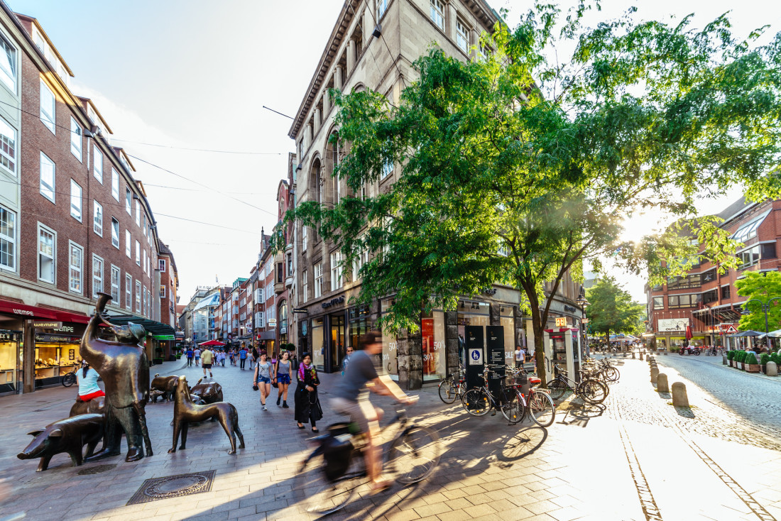 Traditionsgeschäfte und Pop-up-Stores: In der Bremer Innenstadt hat Digital-Lotse Breford genug zu tun