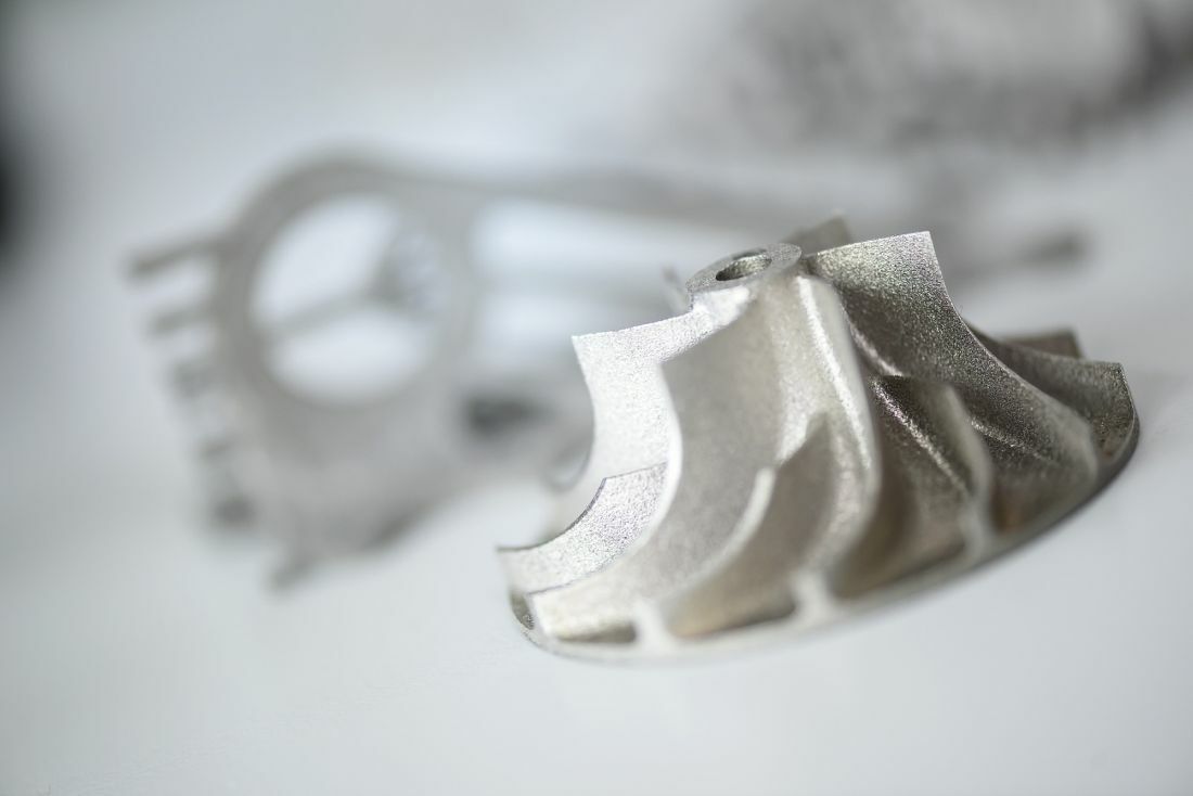 The 3D-printed components used in aircraft construction must fulfil the most stringent quality criteria. The 3D-printed components used in aircraft construction must fulfil the most stringent quality criteria.