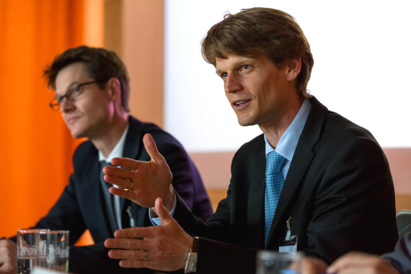 Professor Sven Voelpel ist häufiger Gast in Diskussionrunden rund um den demografischen Wandel Professor Sven Voelpel ist häufiger Gast in Diskussionrunden rund um den demografischen Wandel