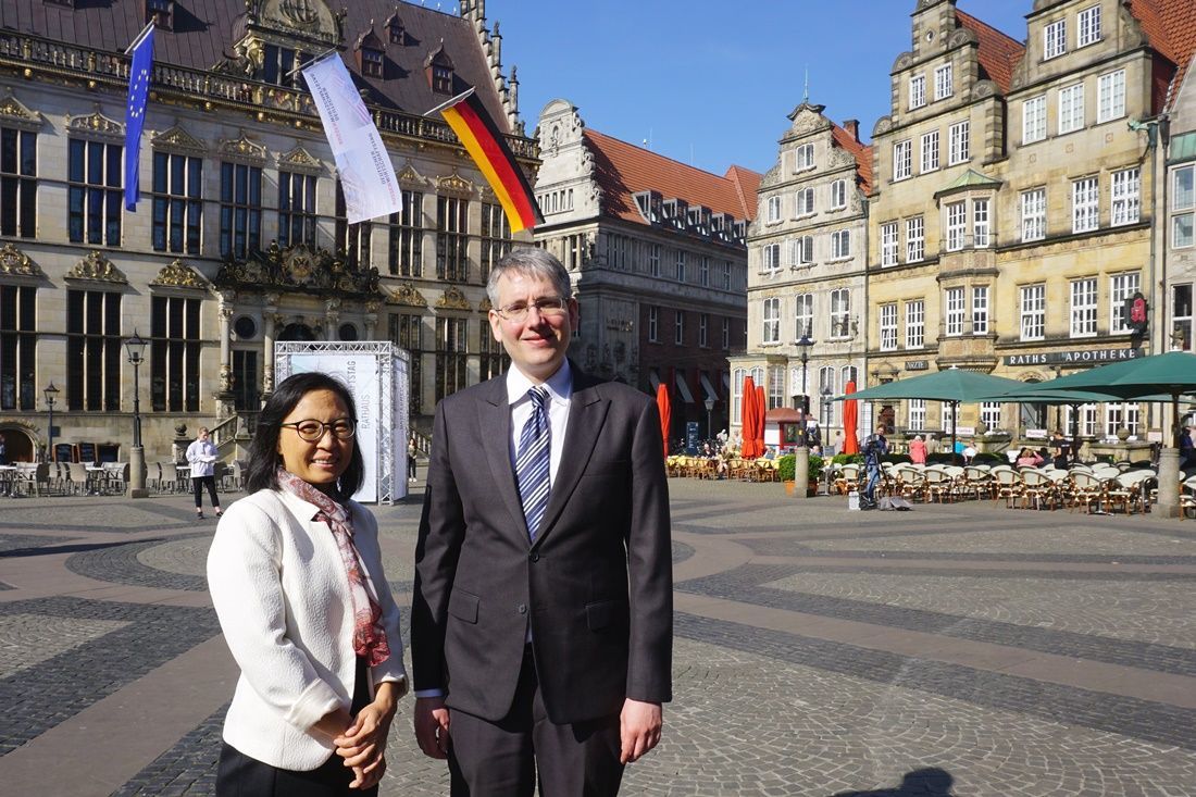 Huong Thi Hoang visiting Bremen