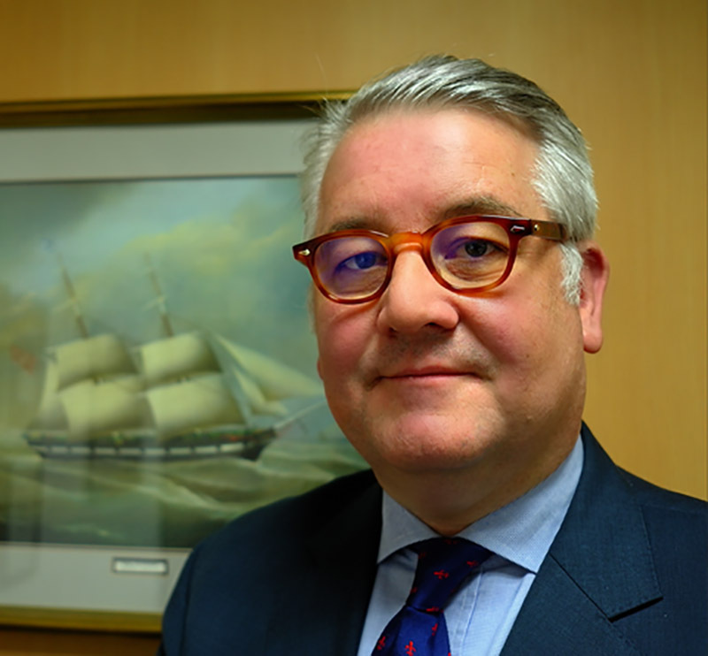 Peter Decu, who is himself from Bremen, is representing the state of Bremen in London, for Bremeninvest. Peter Decu, who is himself from Bremen, is representing the state of Bremen in London, for Bremeninvest.