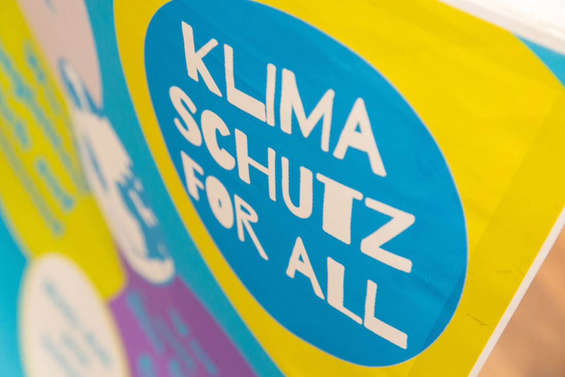 blaues Logo "Klimaschutz For All"