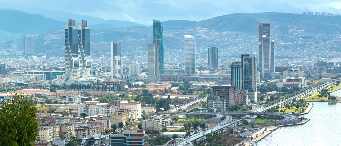 Hochhäuser direkt am Meer: Bayrakli entwickelt sich zu Izmirs modernsten Stadtteil