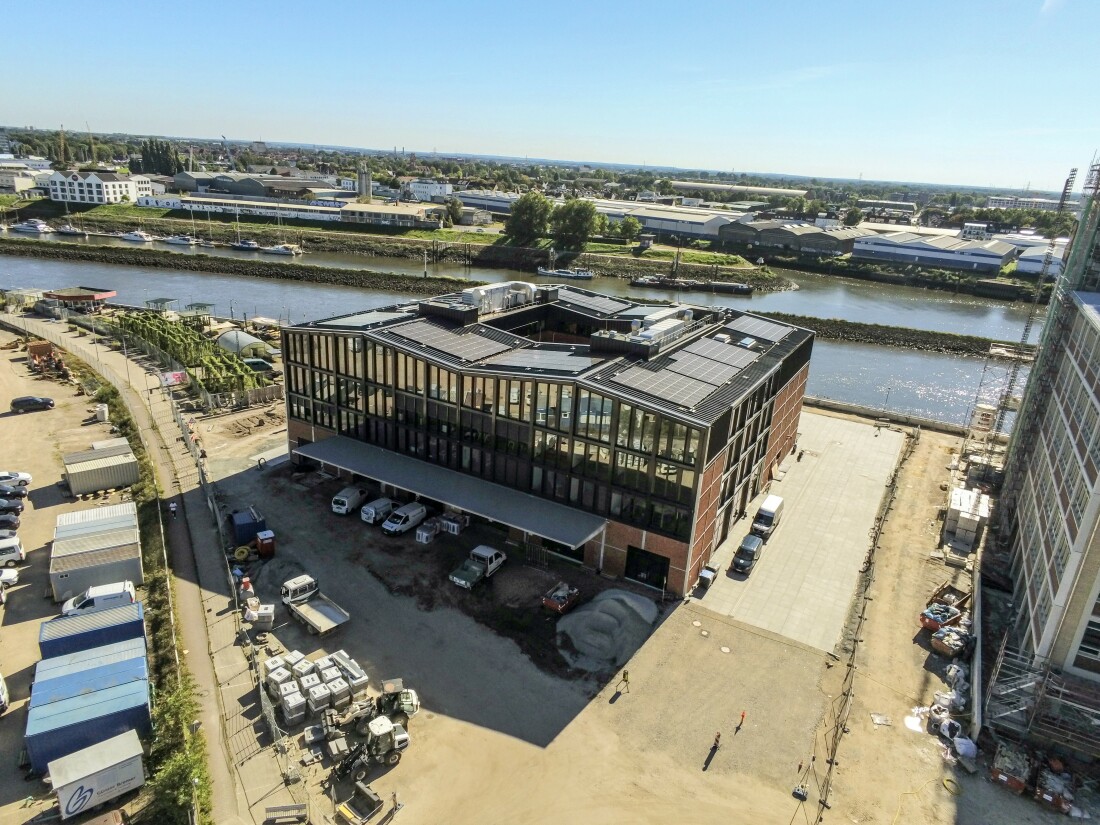 A building next to the river Weser