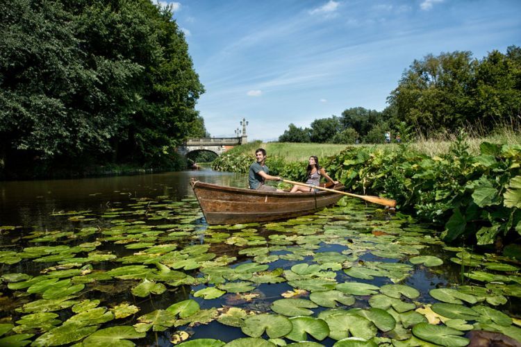 As well as relaxing, you can enjoy many activities in Bremen's Bürgerpark 