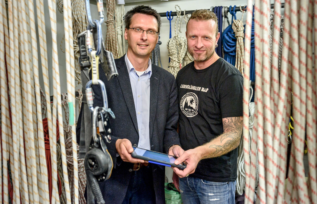 HEC-Experte Heiko Müller (links) und Alexander Voigt, Geschäftsführer der Rope Access Solutions GmbH. HEC-Experte Heiko Müller (links) und Alexander Voigt, Geschäftsführer der Rope Access Solutions GmbH.
