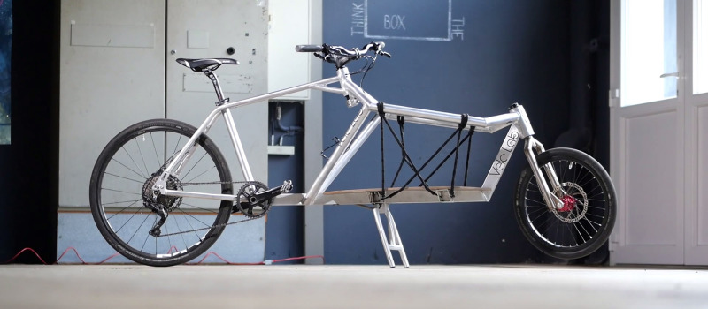A cargo bike that's light as a feather, thanks to the patented steering system and aluminium frame
