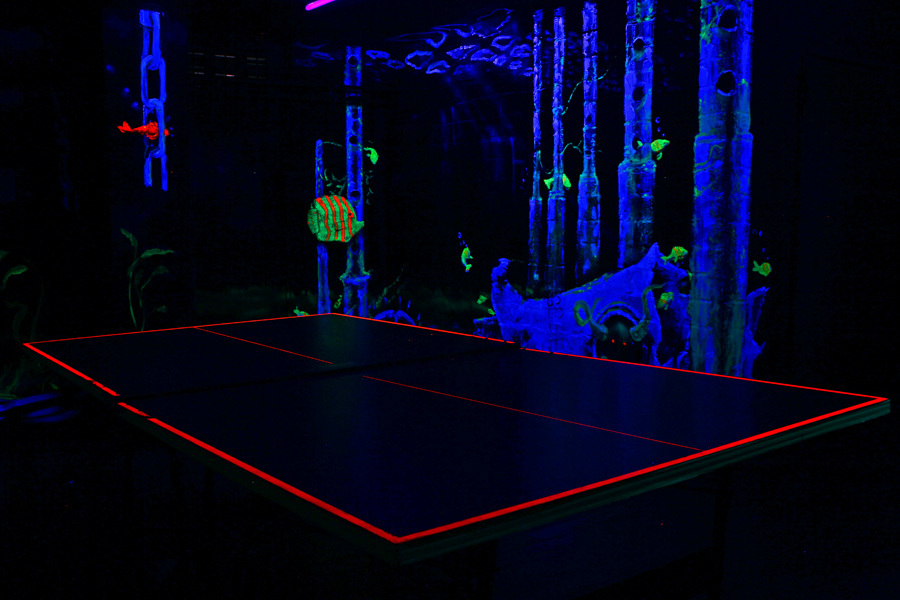 Tischtennis im Schwarzlichthof