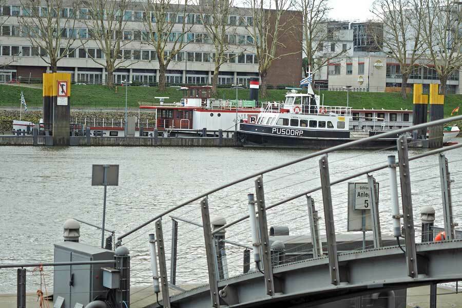 The "Weserstolz" and "Pusdorp" opposite the Schlachte