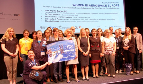 „Women in Aerospace Europe“ setzen sich für eine Stärkung von Frauen in Raumfahrtberufen ein